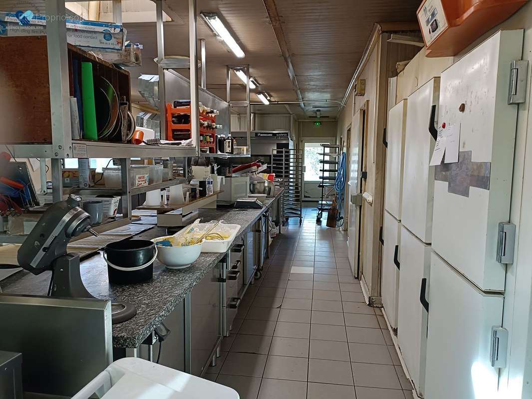 Commerce à FONBEAUZARD