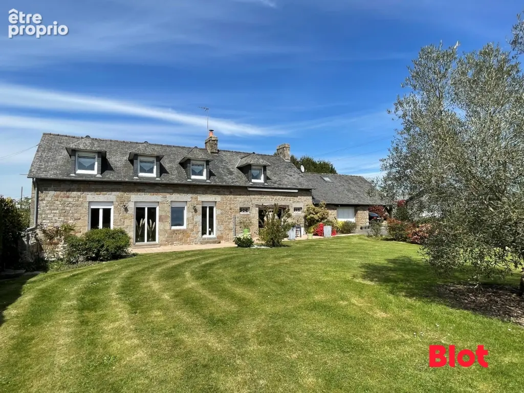 Photo Maison à Saint-Germain-En-Cogles au prix de 296 400€