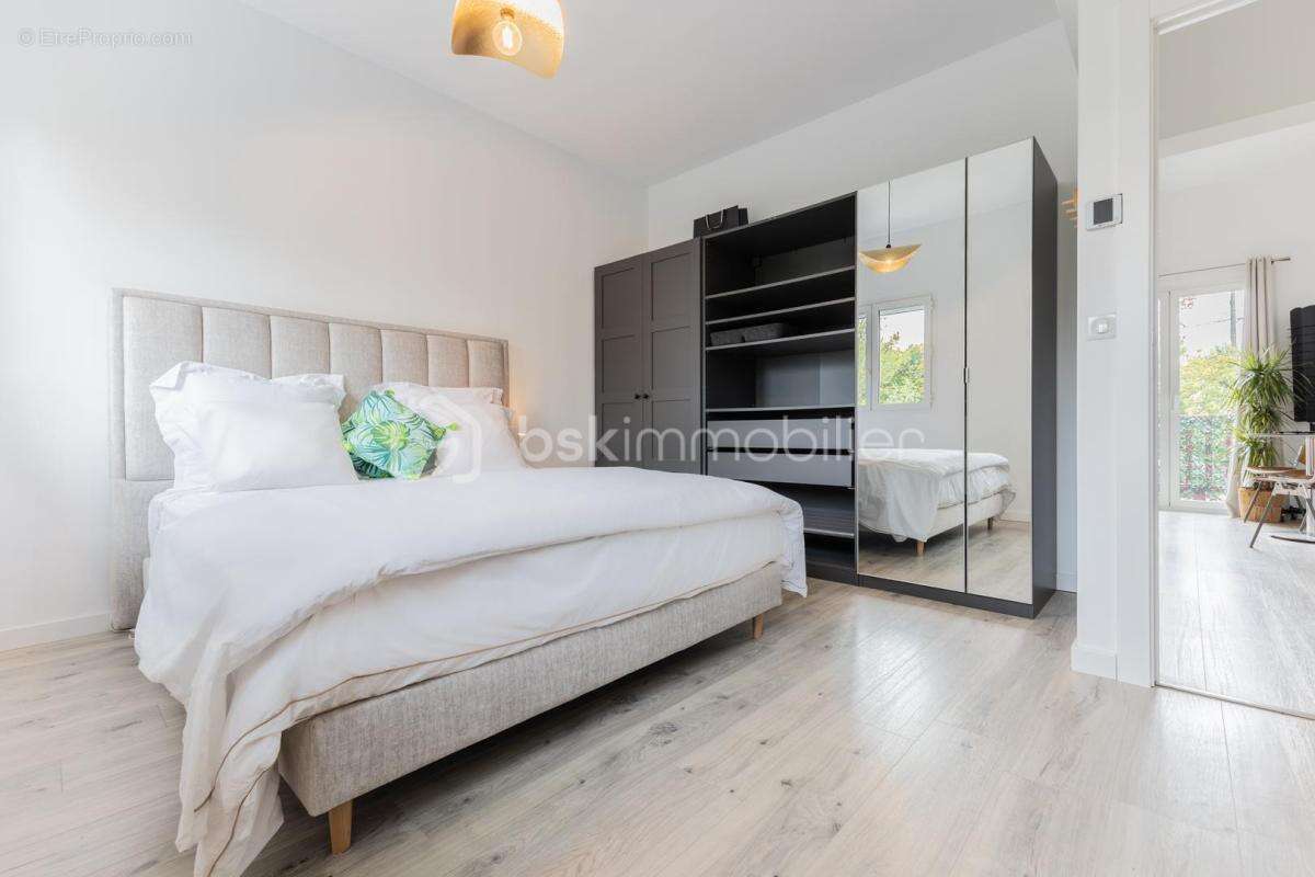 BIARRITZ – Élégante villa familiale rénovée 5 chambres - jardin ombragé  et jacuzzi - photo 13