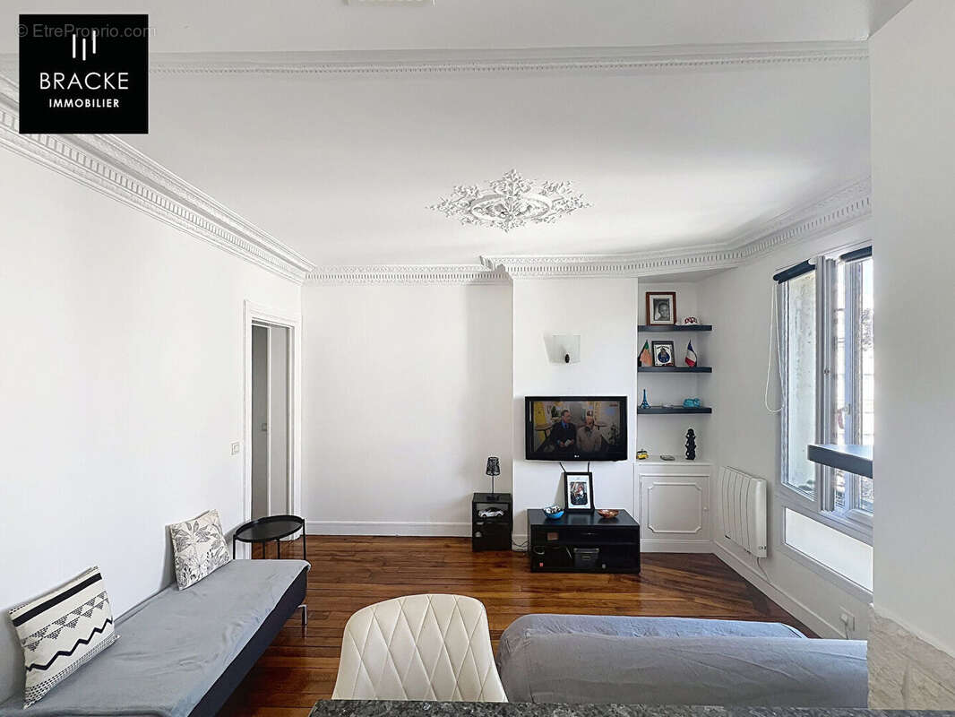 Appartement à COURBEVOIE