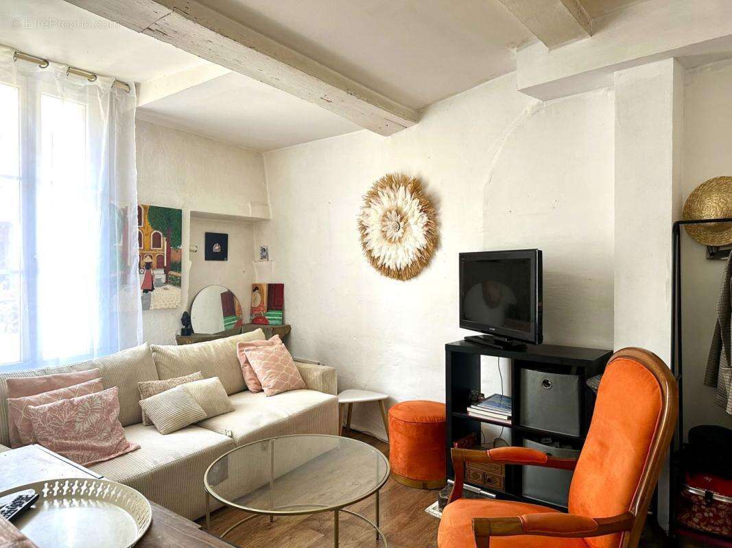 Maison à MONTPEYROUX