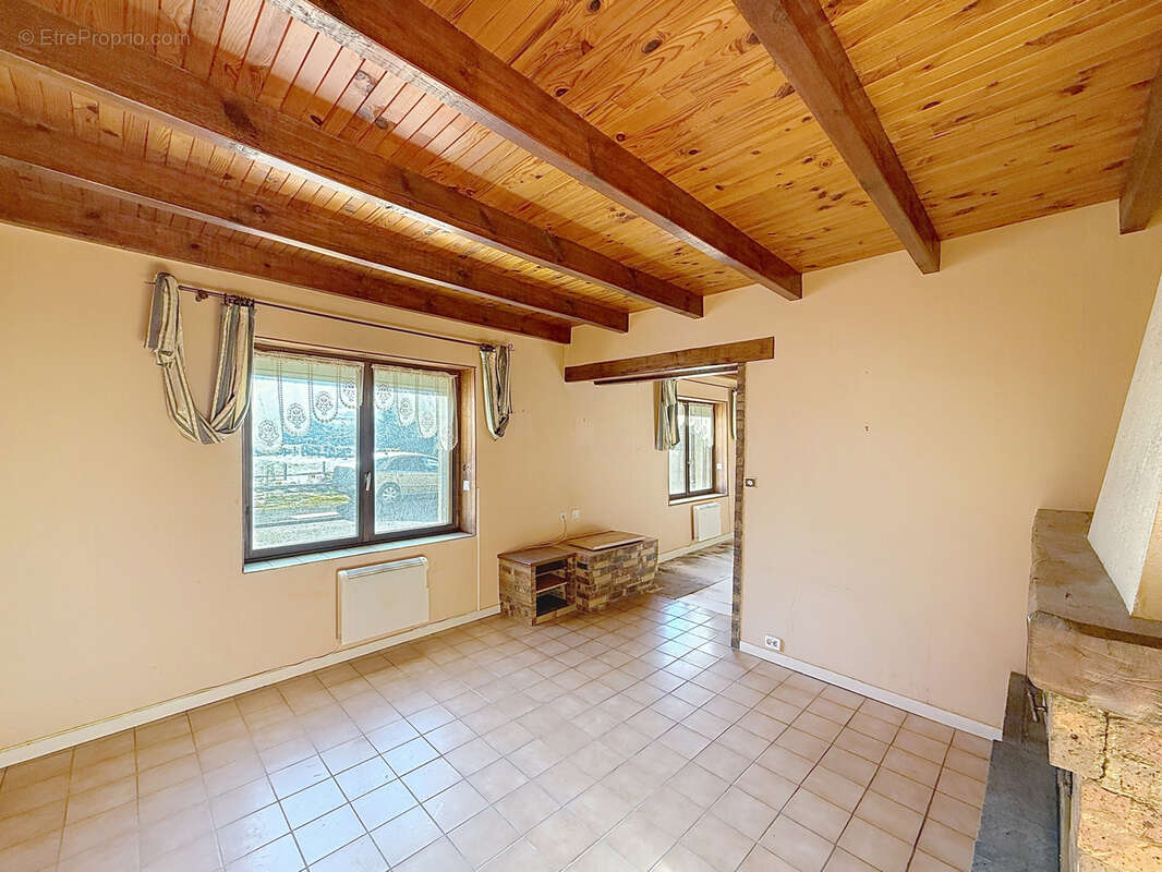 Maison à THIRAUCOURT