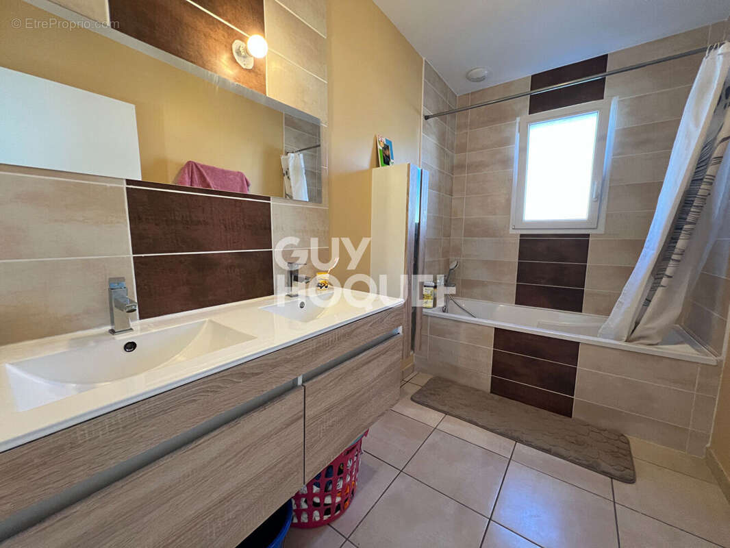 Maison à ROZIER-EN-DONZY