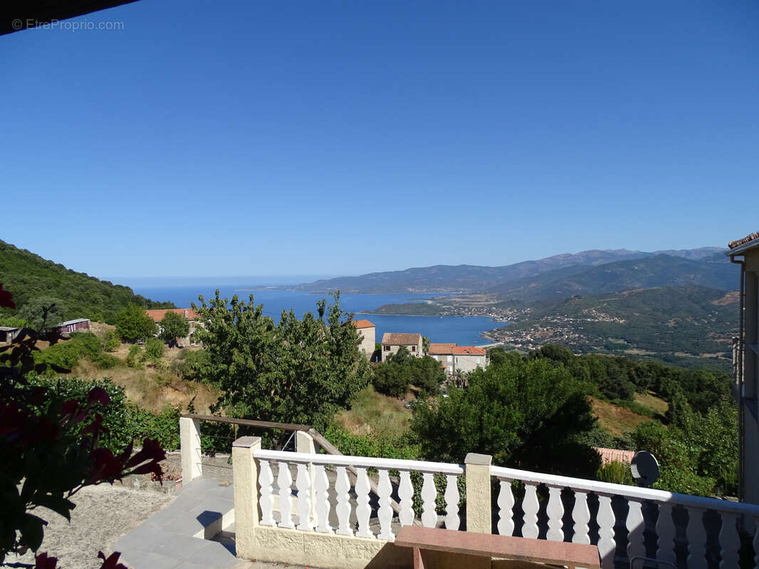 Villa vue mer  T4 + T2 - photo 3
