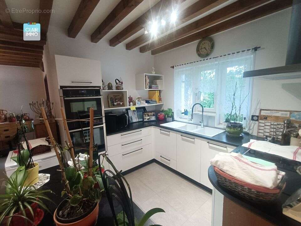 A LUGNY MAISON 6 PIECES DE 130M² AVEC TERRASSE SUR TERRAIN DE - Maison à LUGNY