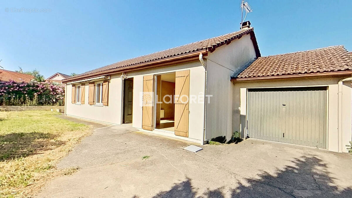 Maison à DECINES-CHARPIEU