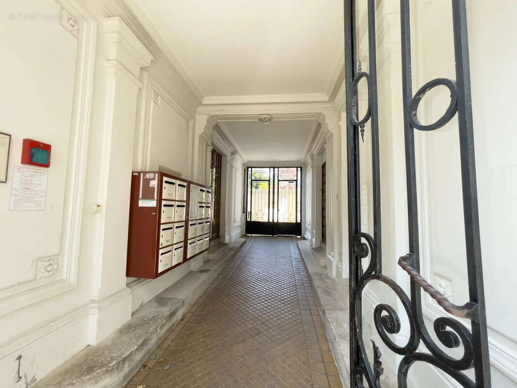 Appartement à LE PERREUX-SUR-MARNE