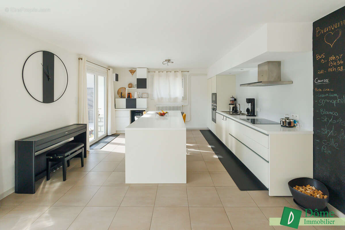 Appartement à CORENC