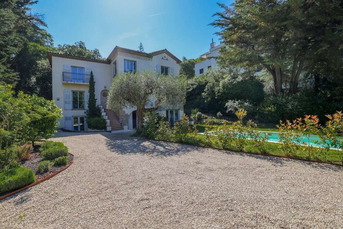 Maison à LE CANNET