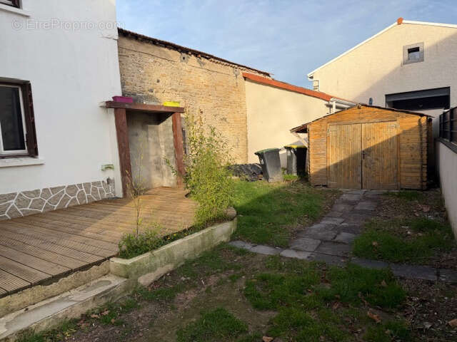 Maison à MARTRES-SUR-MORGE