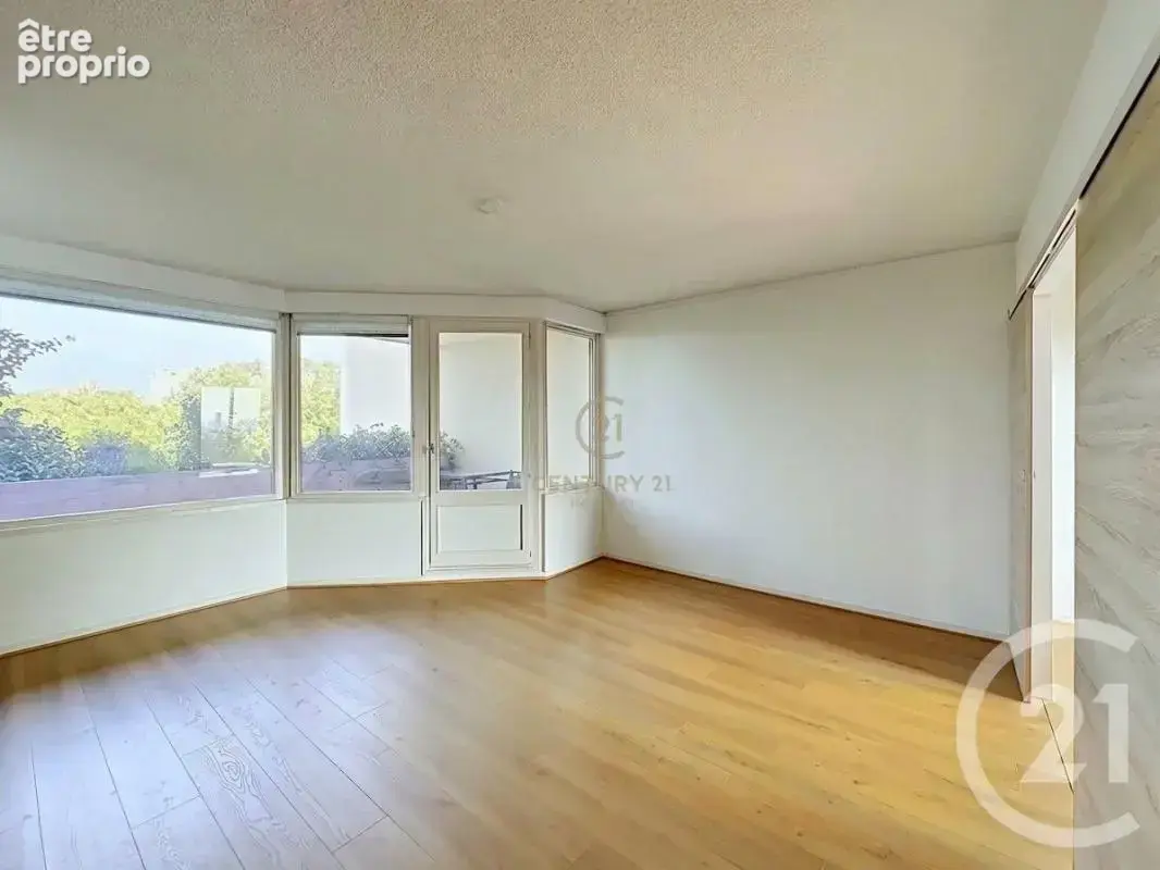 Photo Appartement à Vaulx-En-Velin au prix de 139 000€