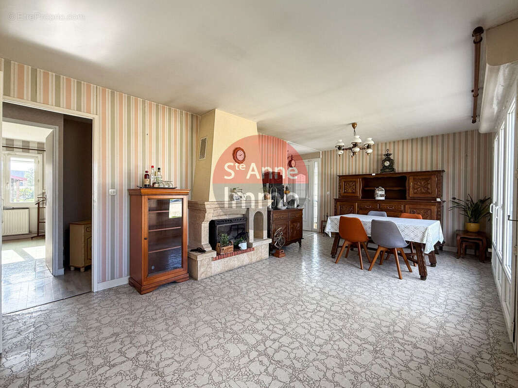 Photo 2 - Maison à FRESNOY-LES-ROYE