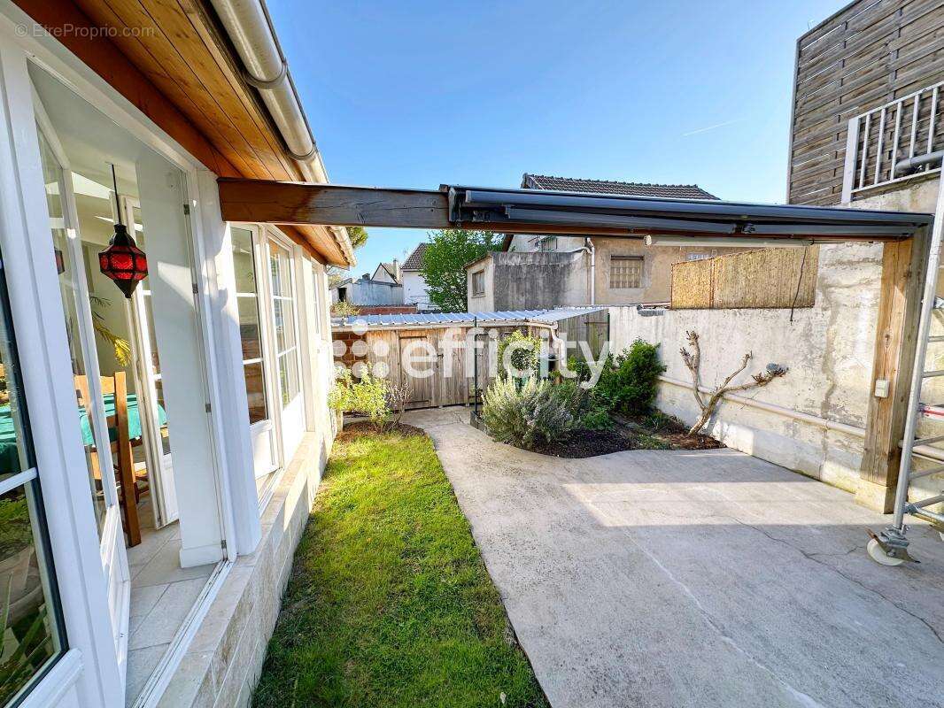 Maison à AULNAY-SOUS-BOIS