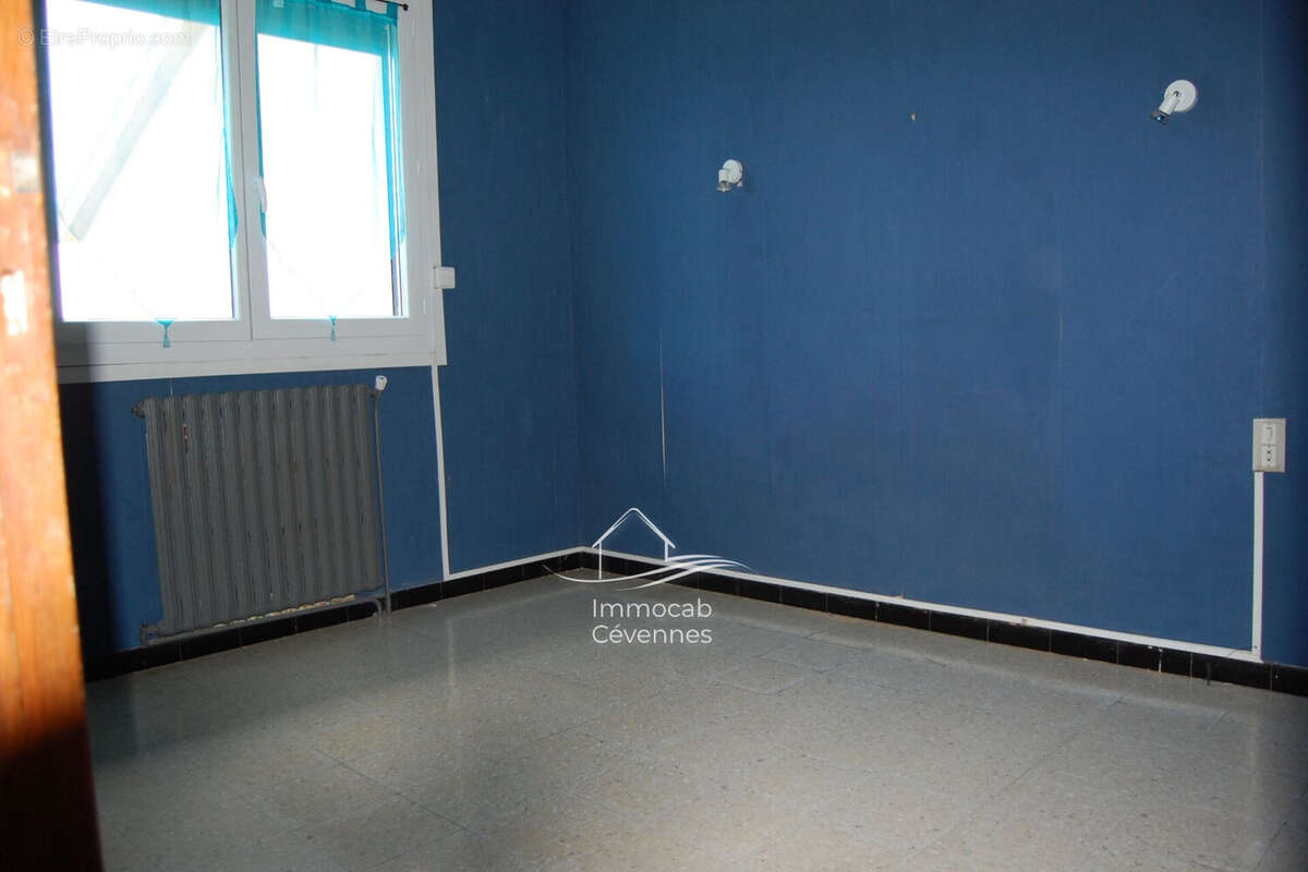 Maison 107 m² à Ales  - photo 8