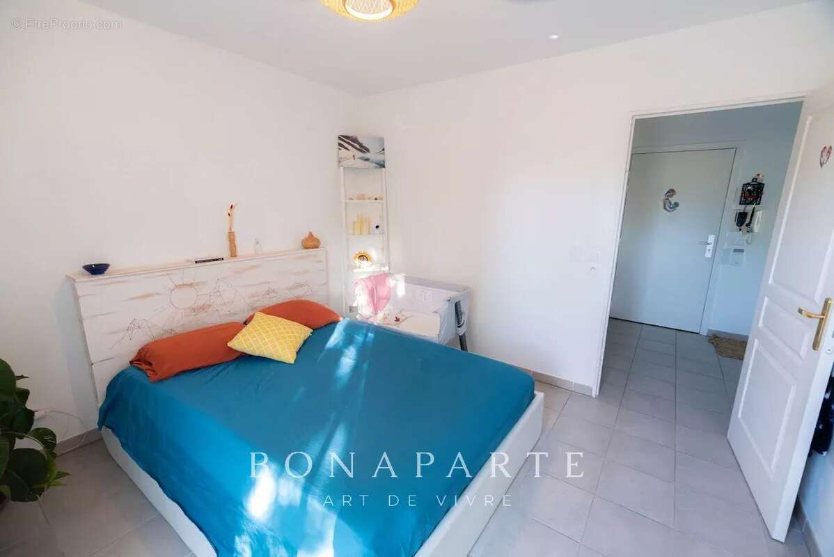 AIX-EN-PROVENCE - Appartement 3 pièces avec terrasse, jardin et double garage - photo 12