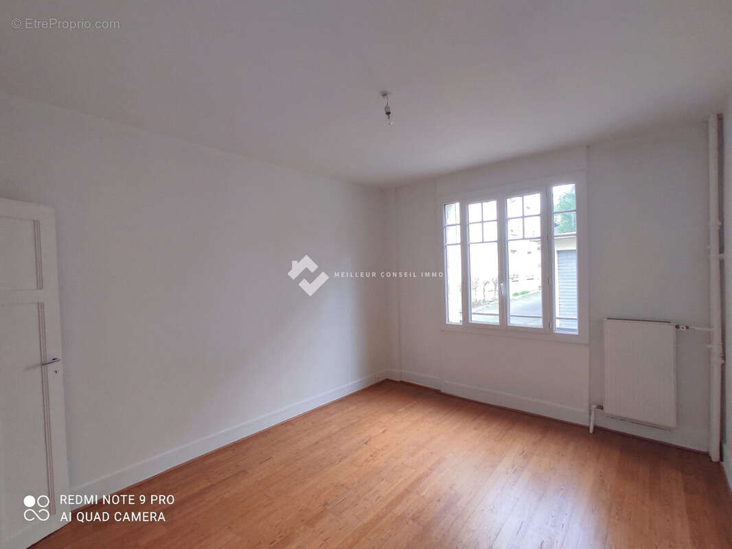Appartement à SAINT-MAUR-DES-FOSSES