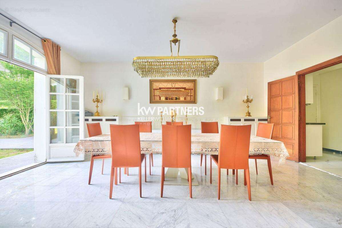 Maison à LE VESINET