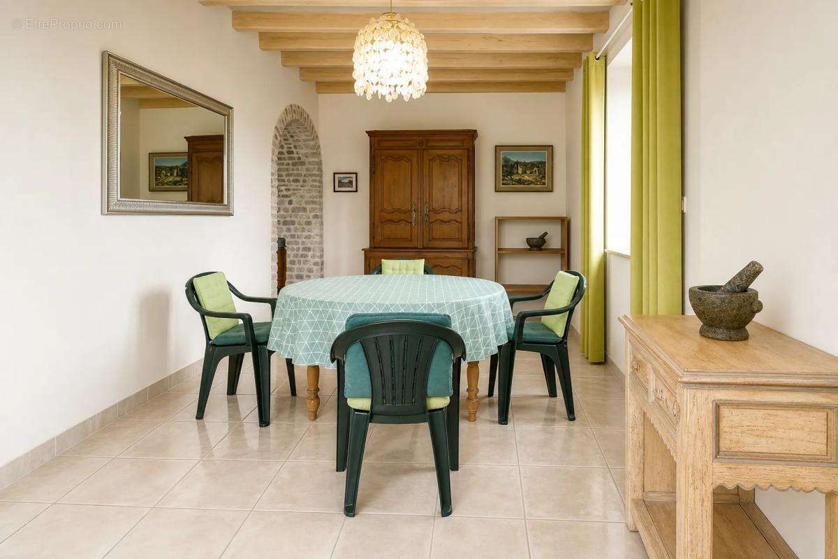 Maison rénovée 230 m² à Fyé - photo 10