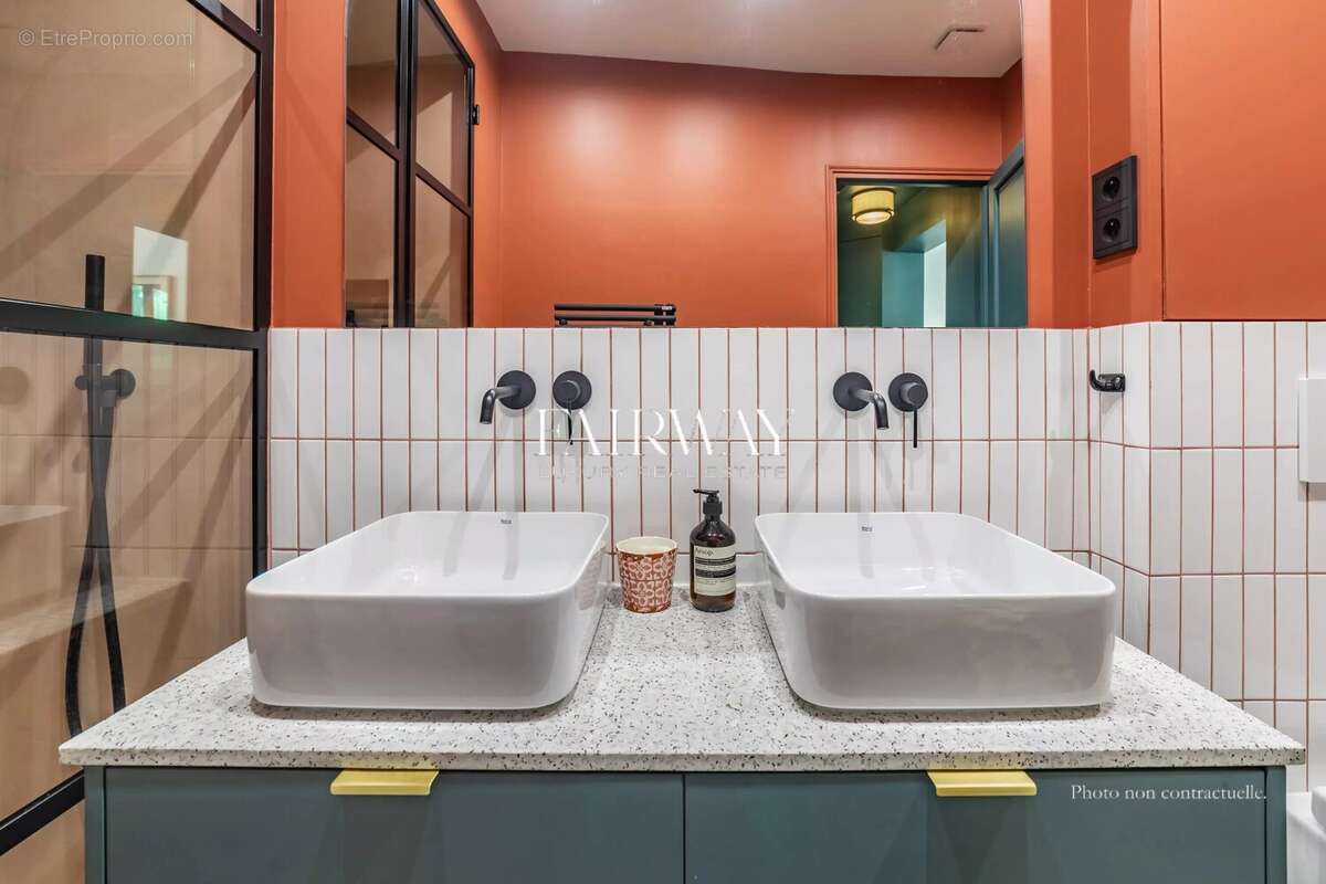 Appartement à PARIS-10E