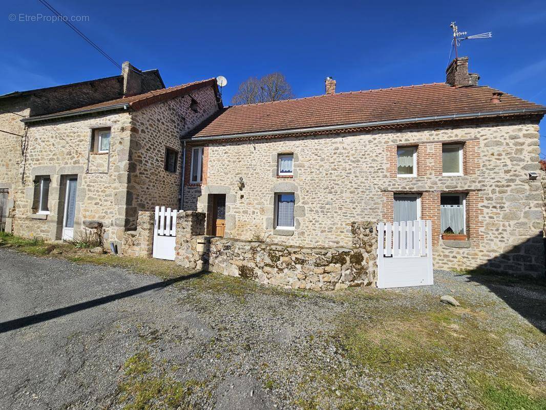 Maison à SAINT-VAURY