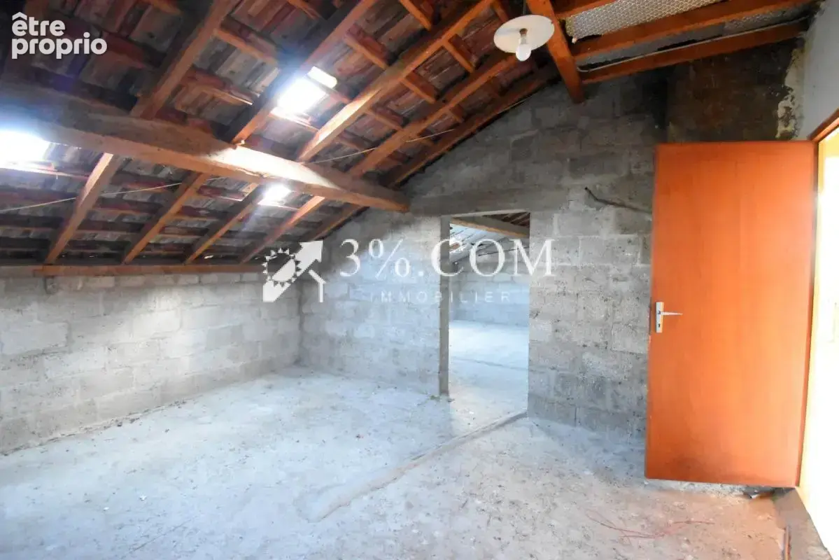 Maison de  120  m2 à rénover avec 4 chambres, 2 garages, gra - photo 15