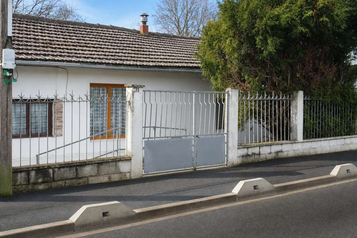 Maison 4 pièces 52,5 m² Saint-Denis - photo 8