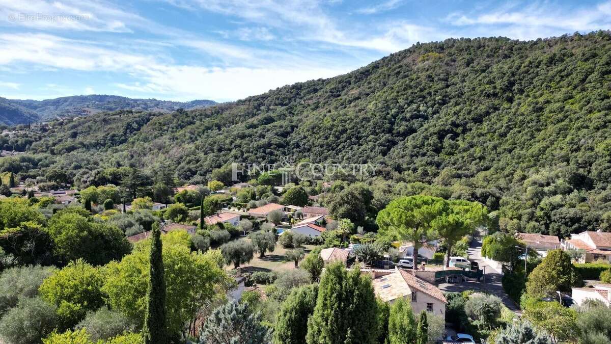 Maison à AURIBEAU-SUR-SIAGNE