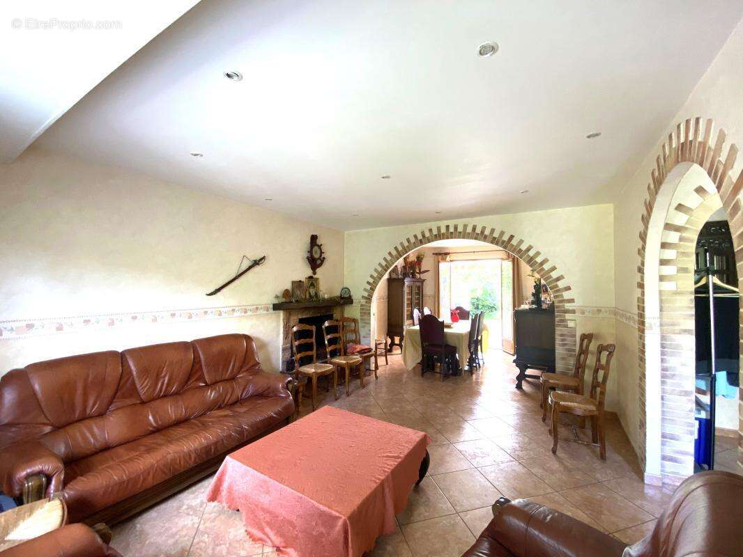 Maison à ROSNY-SUR-SEINE