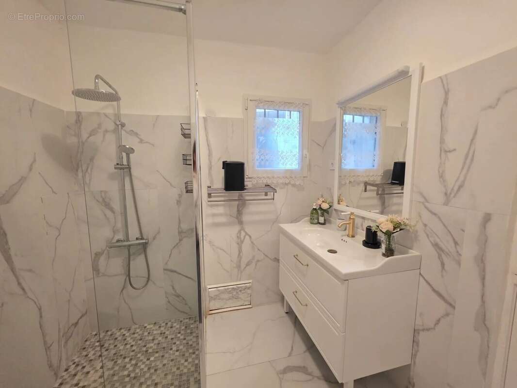 Villa + 2 appartements 294m² vue mer - piscine - Sainte-Maxime - photo 5