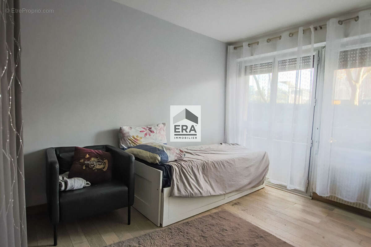 Appartement à MONTROUGE