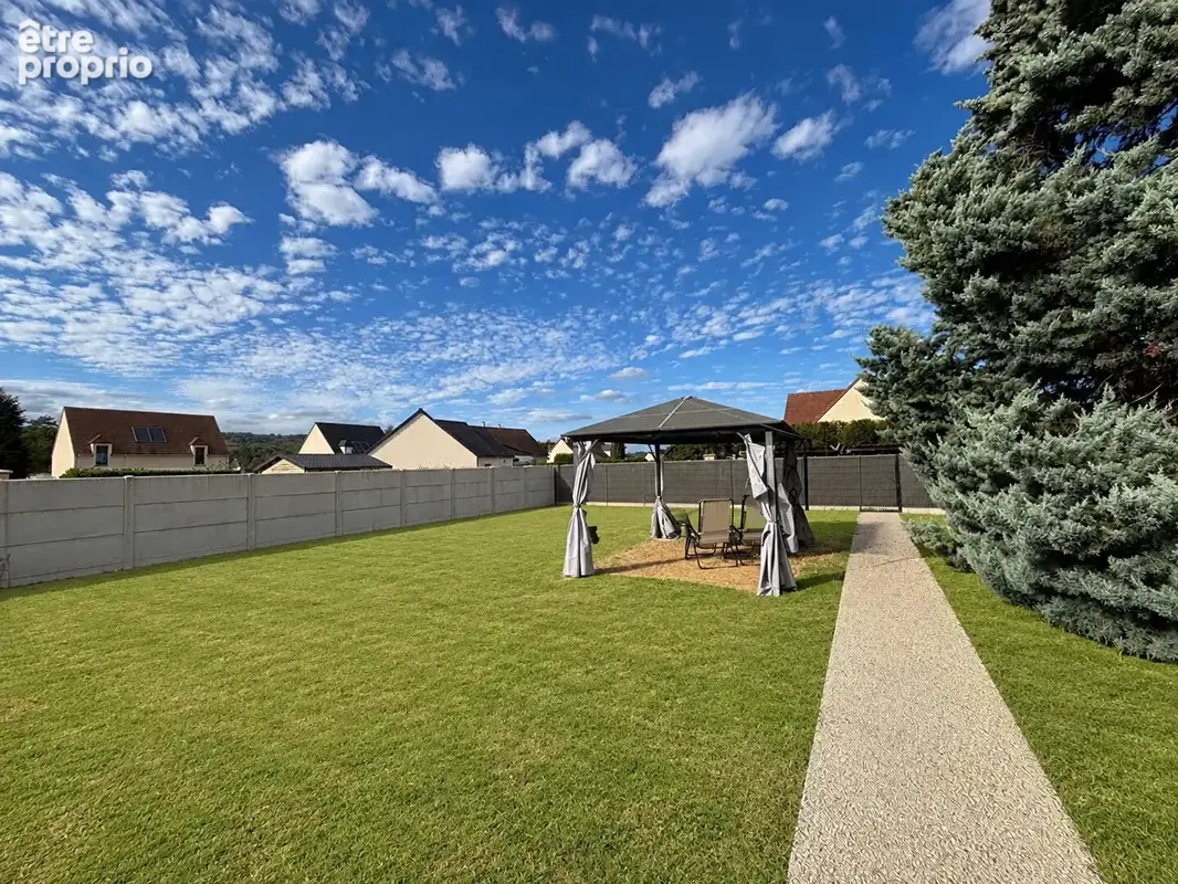 Terrain constructible 366 m² ? freneuse (78840) ? centre-ville - photo 2