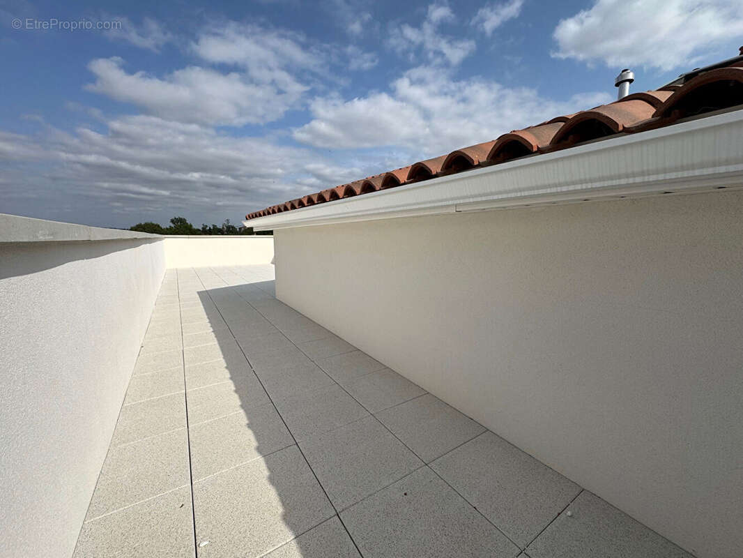 Appartement Pins Justaret 4 pièces 93m² + Terrasse de 67m² - photo 3