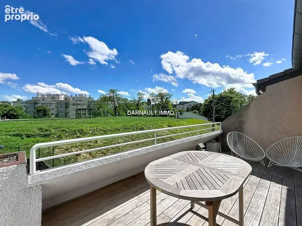 Magnifique t3 dernier etage avec terrasse et garage quartier guilhemery - photo 4