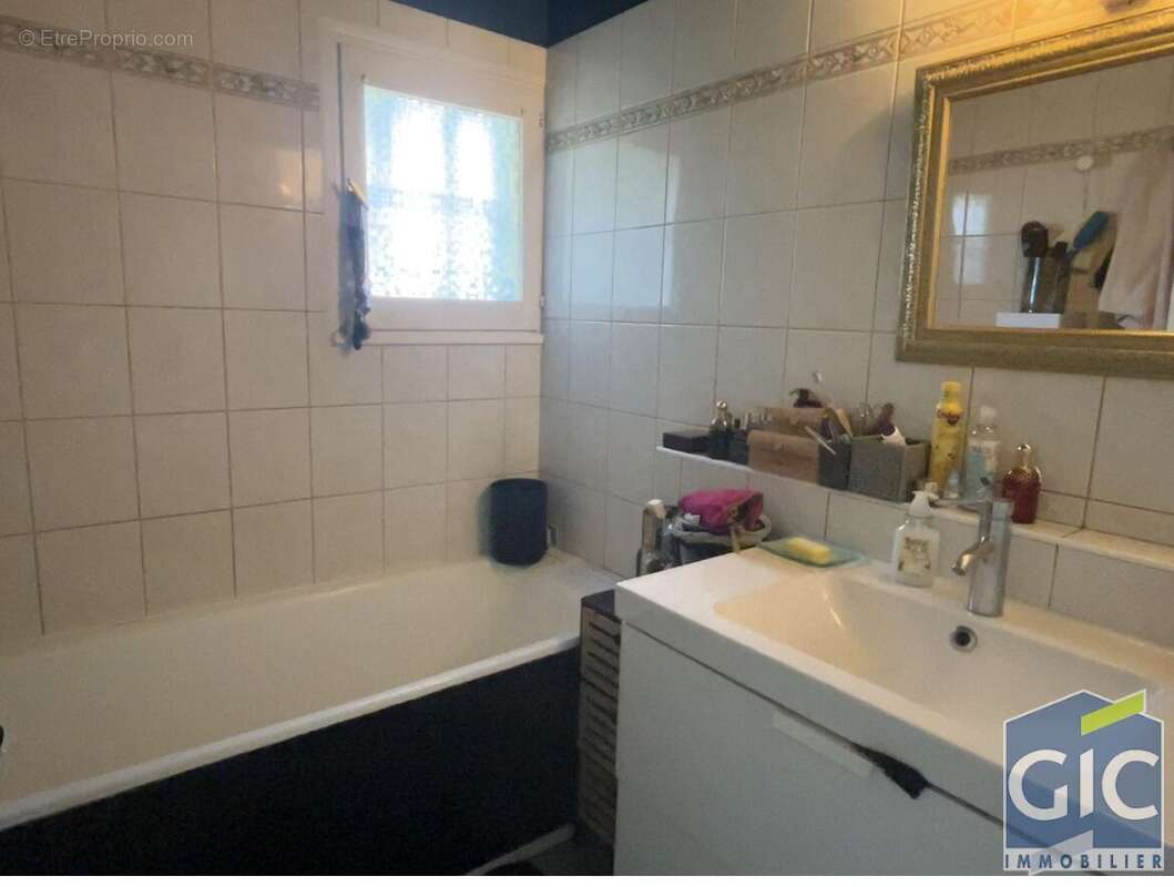 Appartement à TOURGEVILLE