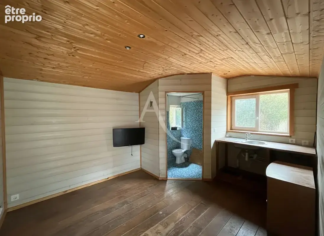 Grande maison familiale de 185m² avec studio indépendant sur plus de 2300m² de terrain ! - photo 14