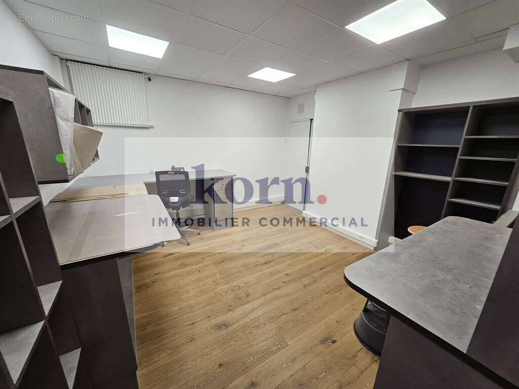 Commerce à PARIS-17E