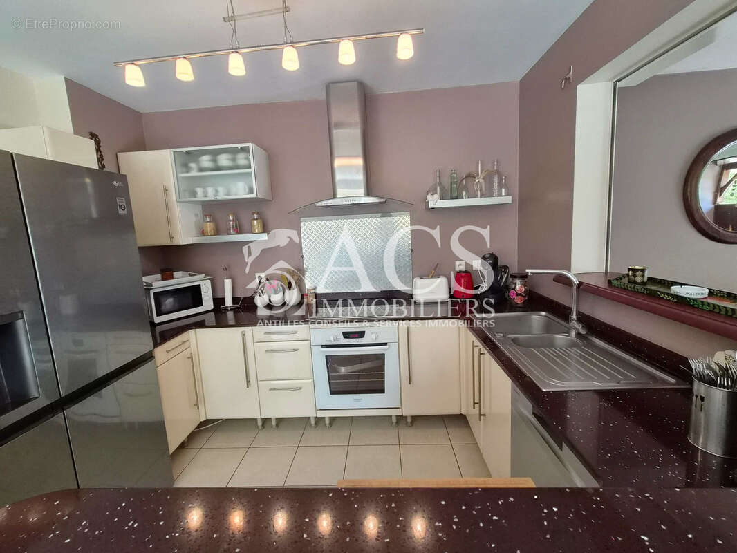 Magnifique F4 équipé avec grande terrasse et garage - photo 8