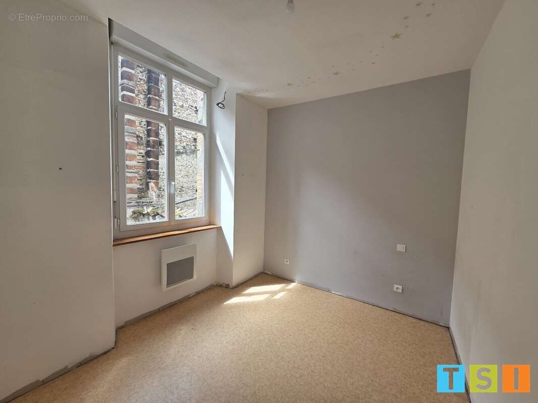 Appartement de 80 m² sur 2 étages avec 1 cour de 43 m², centre ville - photo 11
