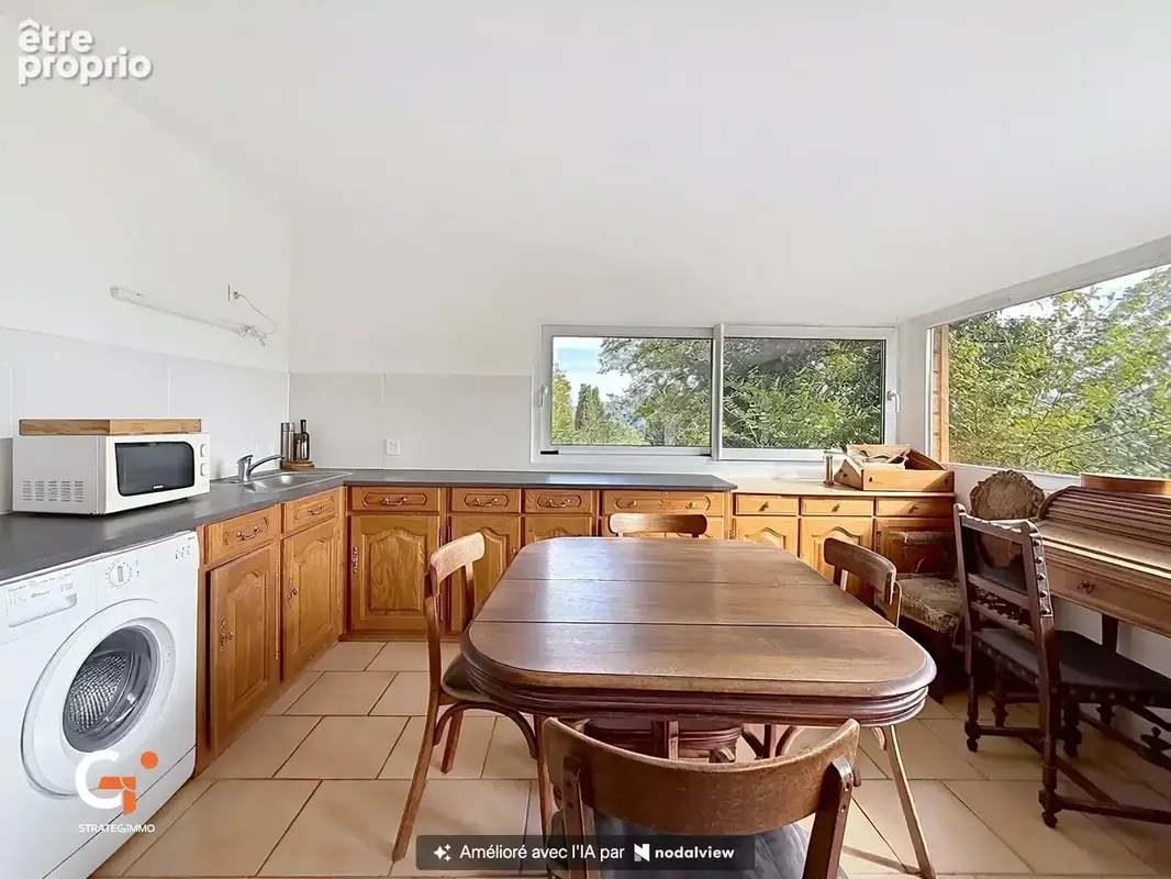 Maison avec vue et terrain constructible de 1800 m2 - photo 3