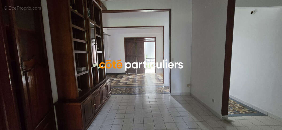 Maison à PETIT-BOURG