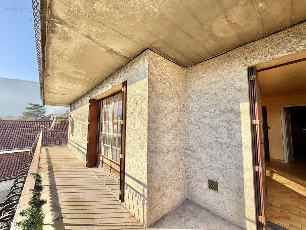 Appartement à FONTAINE