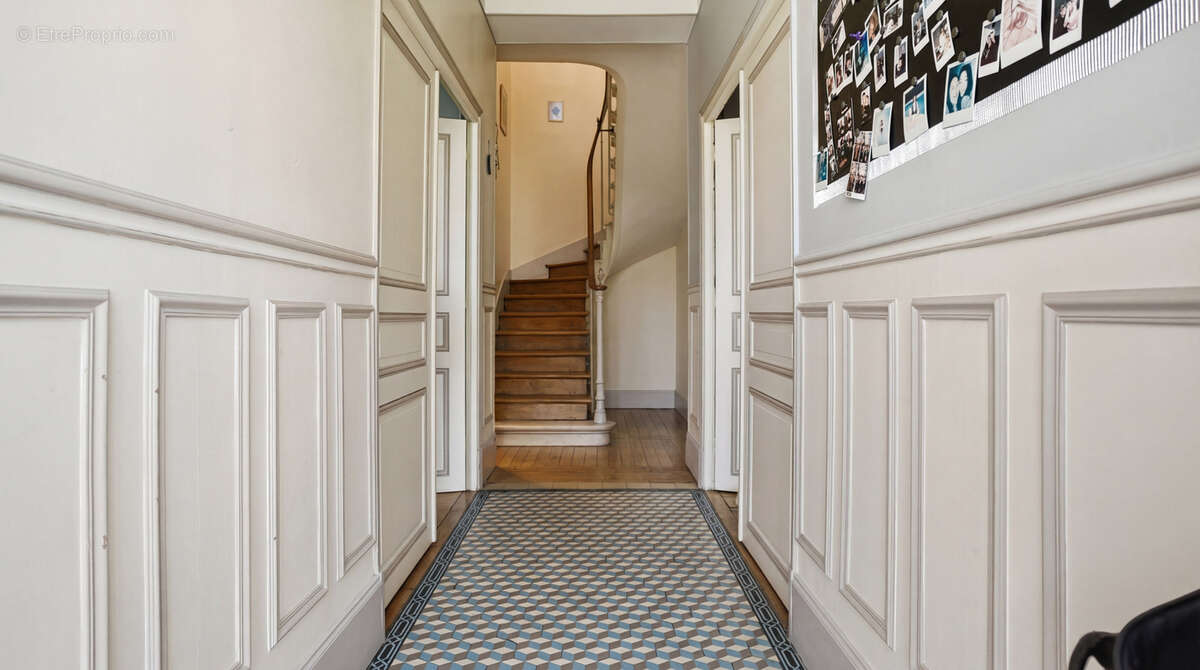 Maison à FONTAINEBLEAU