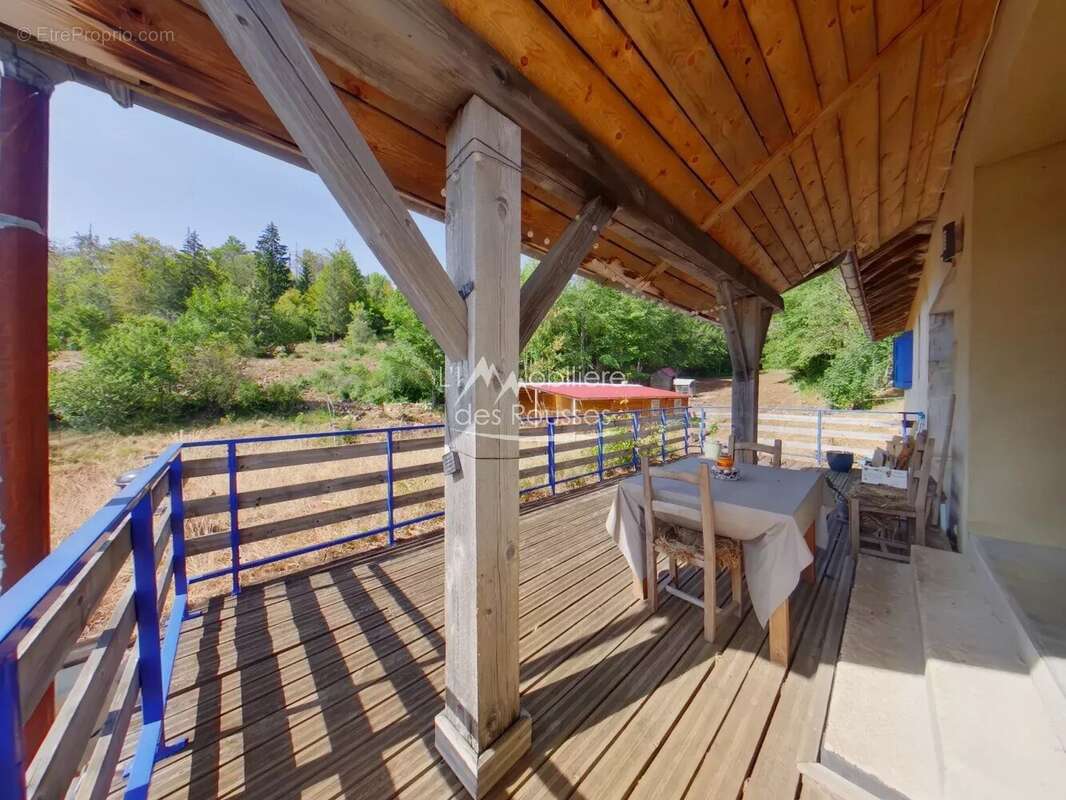 Propriété de caractère avec écurie et vaste domaine - photo 12