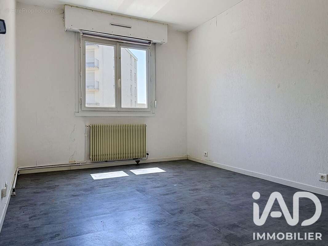 Photo 9 - Appartement à MAINVILLIERS