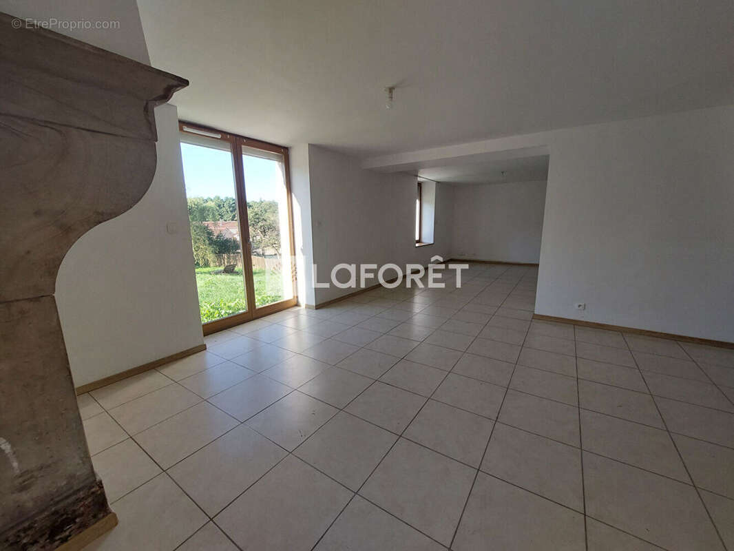 Maison à GRANDVILLERS