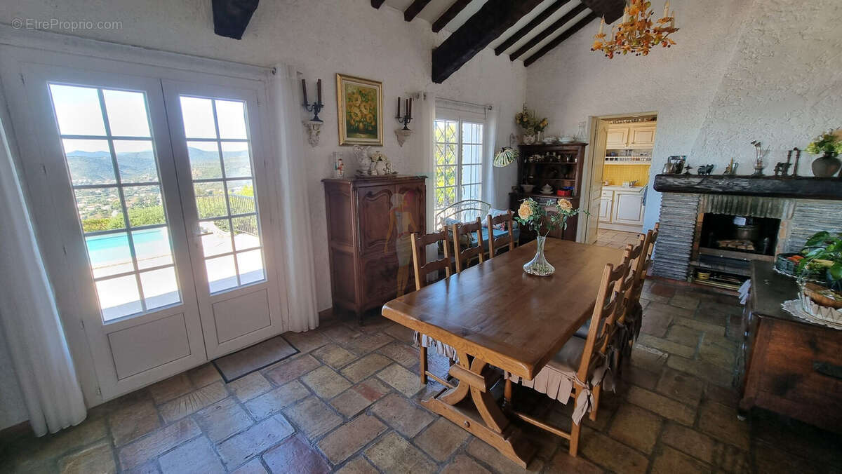 Maison à LES ISSAMBRES