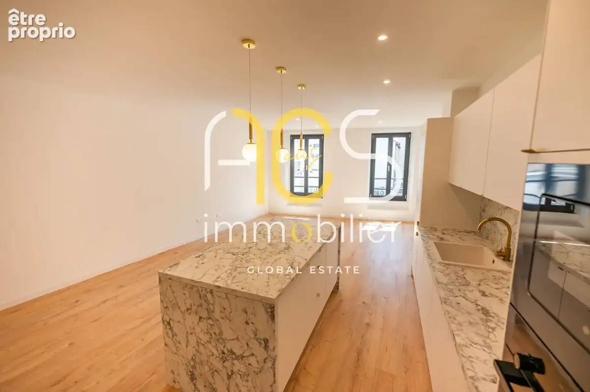 Appartement 4 pièces -  Centre-Ville Saint-Raphaël - Plage à 1min - photo 2