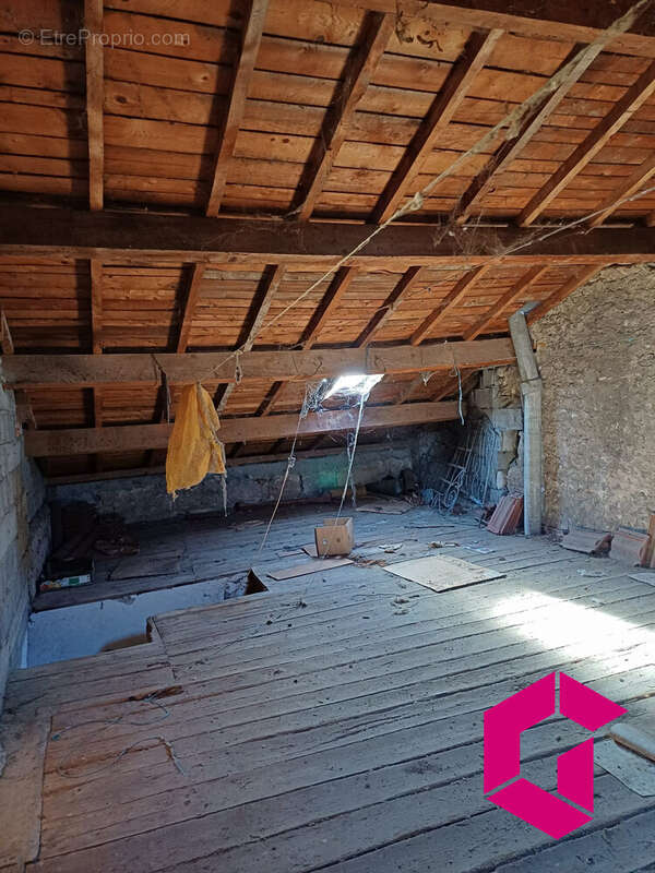 Appartement à COURPIERE