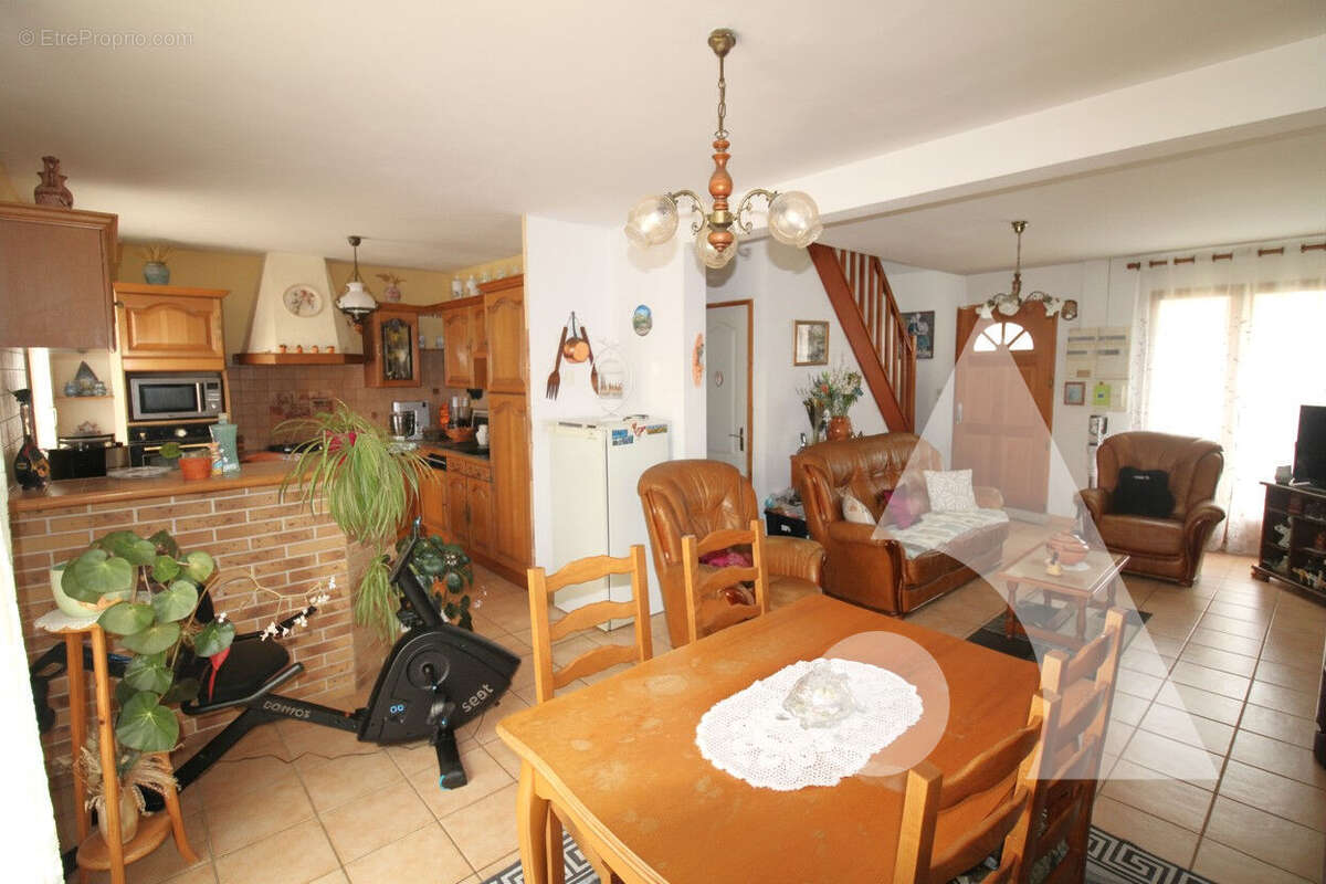 Maison Clermont 5 pièce(s) 85 m2 - photo 2