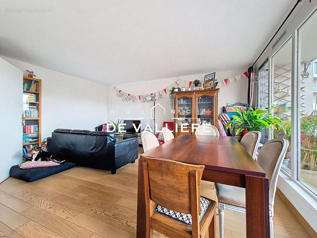 Appartement à NANTERRE